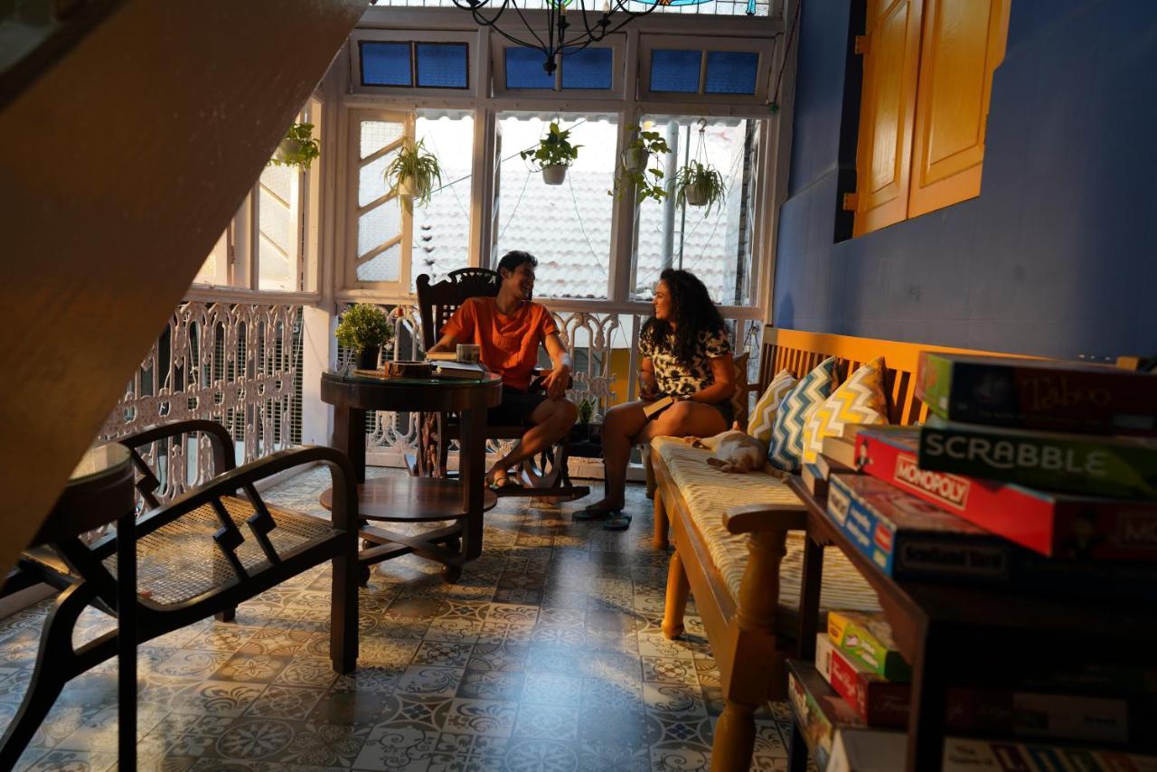 Gosolo Stays Bandra Hostel Βομβάη Εξωτερικό φωτογραφία